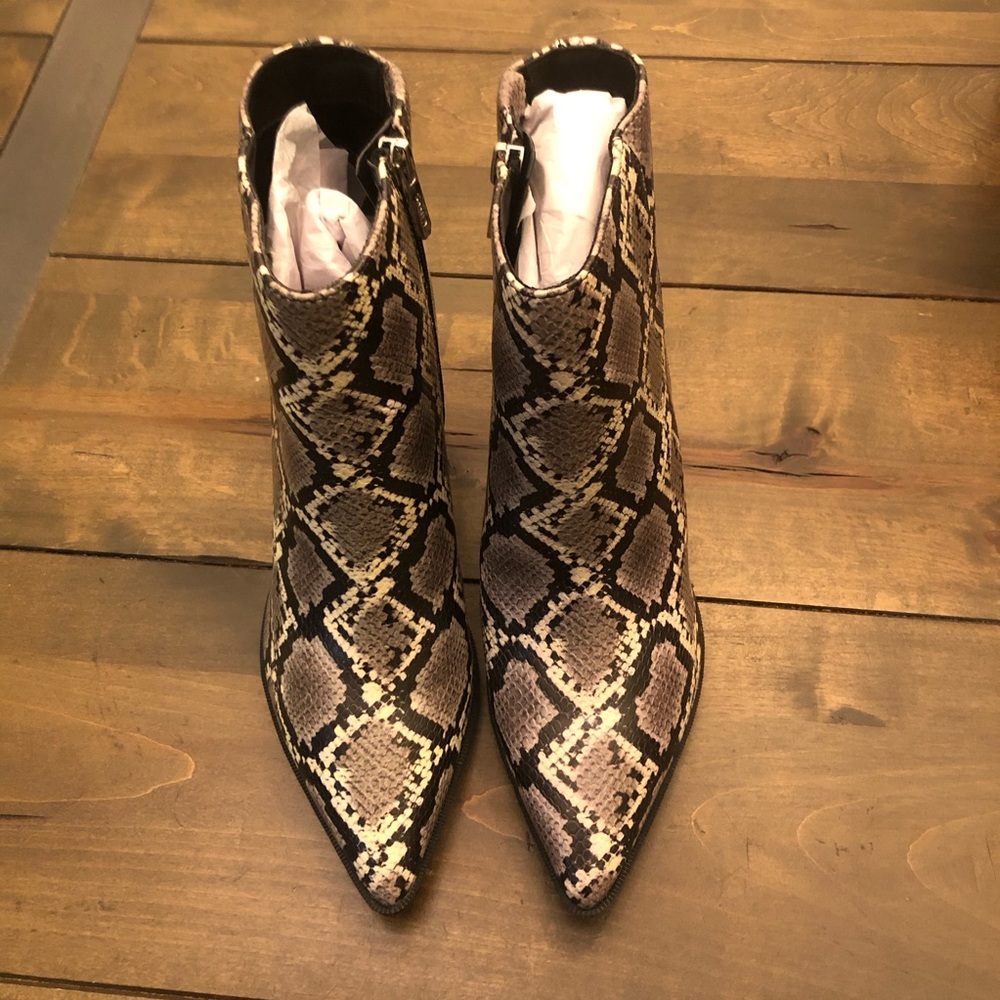 Circus by Sam Elderman Snakeskin Boots - Picture 2 of 10